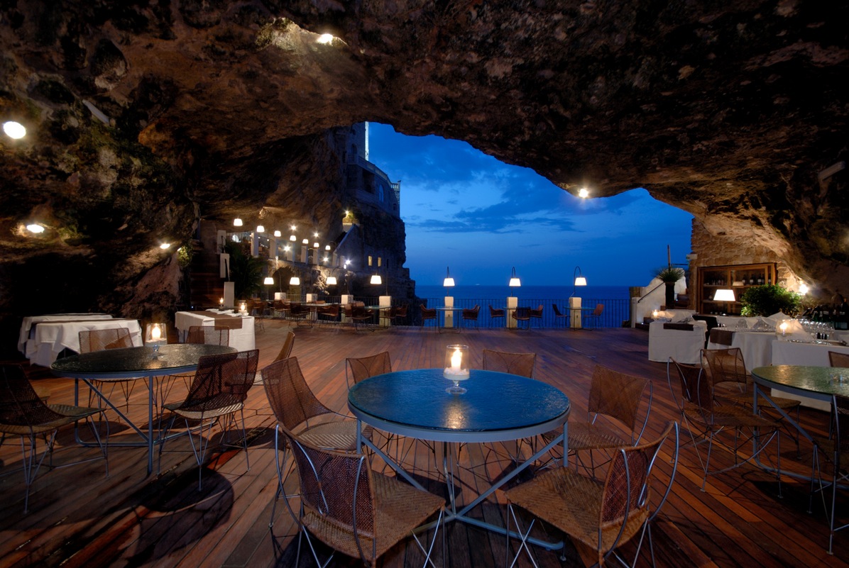 10) Ristorente Gota Palaziz, Italia