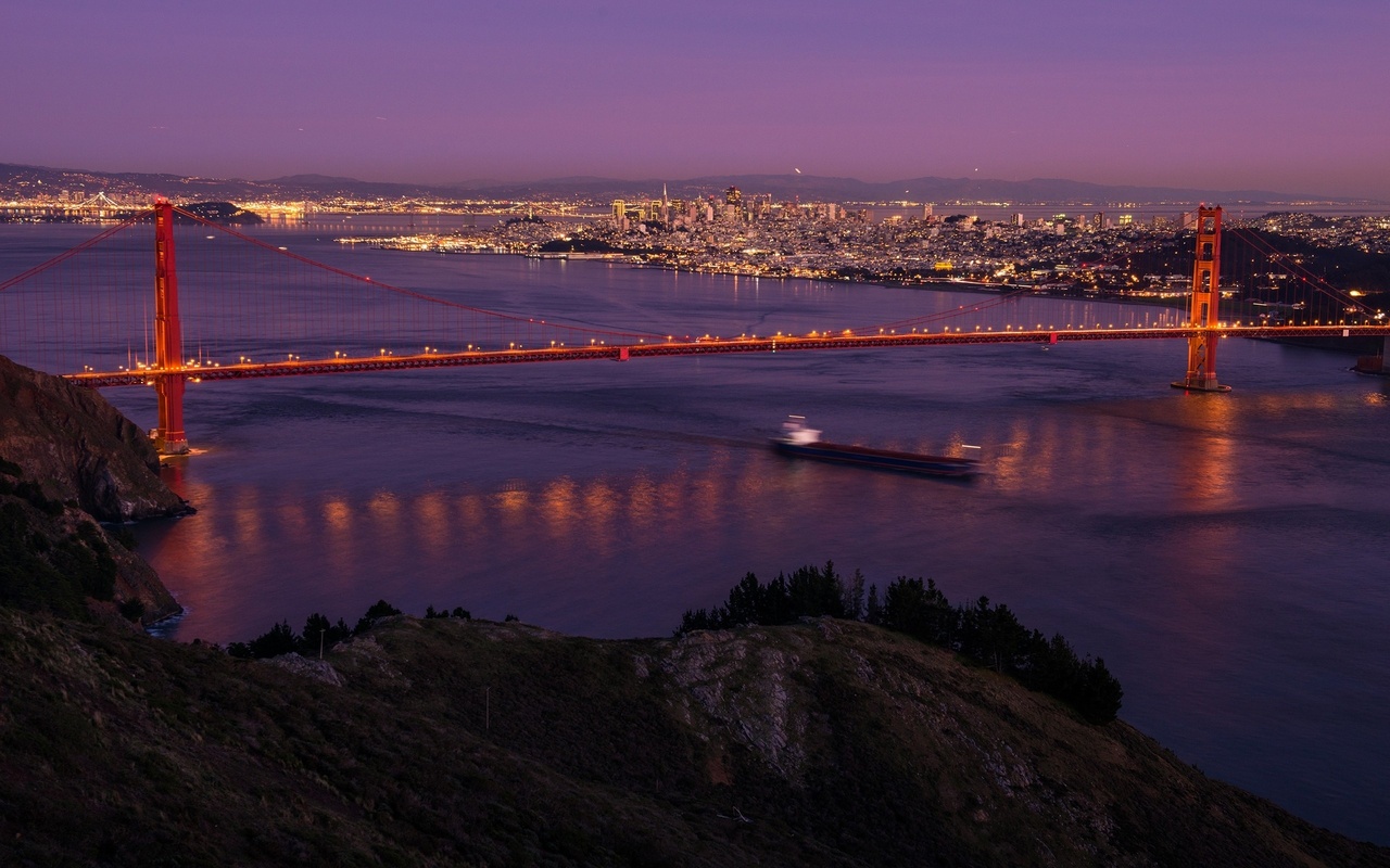 4. Golden Gate Bridge, San Francisco, US 2: